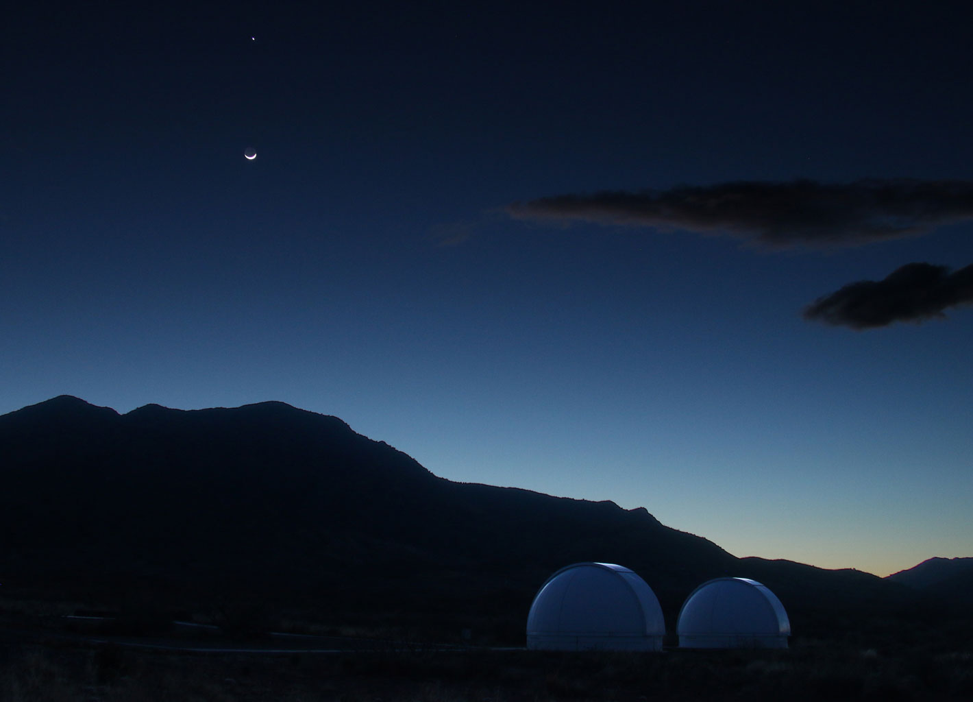 2023-0004-Astroscape Moon and Venus Conjunction over Chiricahua Mountains and observatories - Kirby Alquire